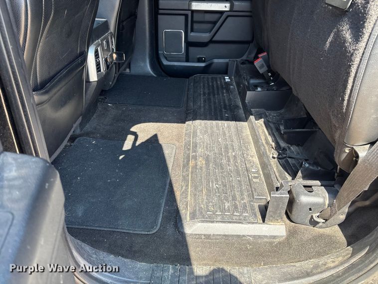 image for item DO1205 2018 Ford F250 Super Duty Crew Cab pickup truck