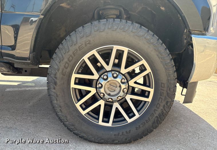 image for item DO1205 2018 Ford F250 Super Duty Crew Cab pickup truck