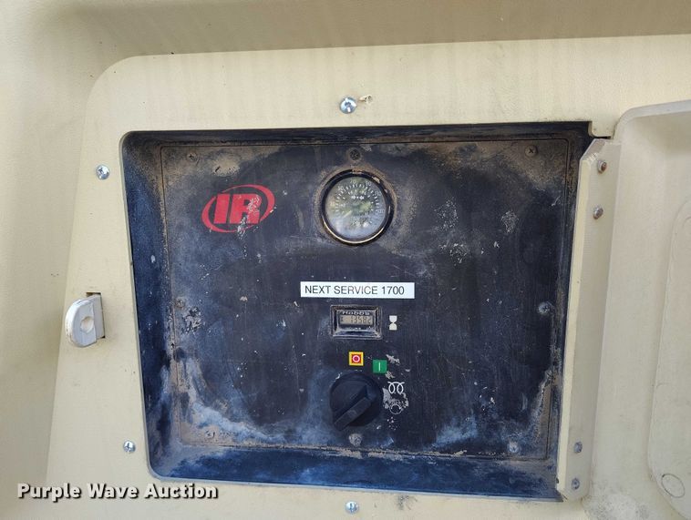image for item DP5091 2004 Ingersoll Rand P185JD air compressor