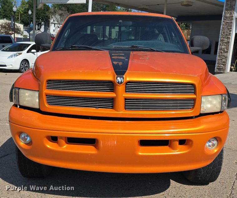 image for item DR3935 2001 Dodge Ram 1500 Quad Cab pickup truck