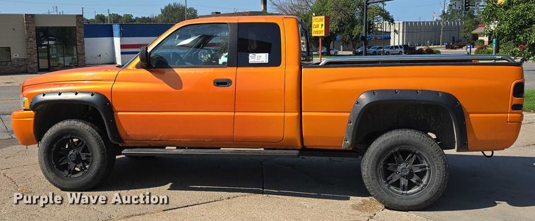 image for item DR3935 2001 Dodge Ram 1500 Quad Cab pickup truck