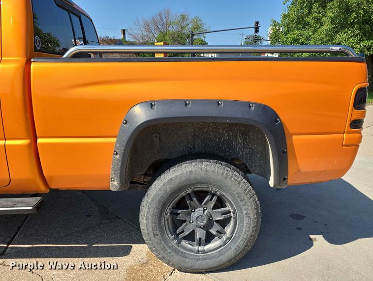 image for item DR3935 2001 Dodge Ram 1500 Quad Cab pickup truck