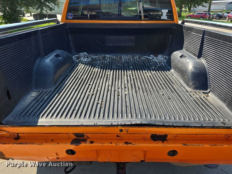 image for item DR3935 2001 Dodge Ram 1500 Quad Cab pickup truck