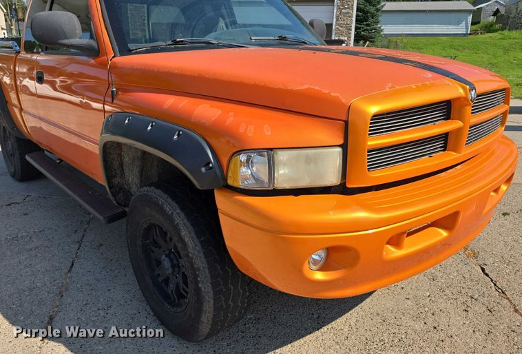 image for item DR3935 2001 Dodge Ram 1500 Quad Cab pickup truck