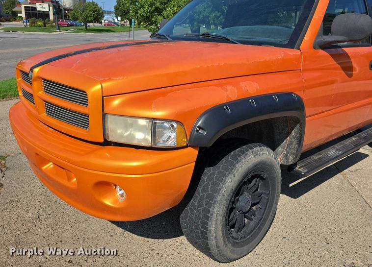 image for item DR3935 2001 Dodge Ram 1500 Quad Cab pickup truck