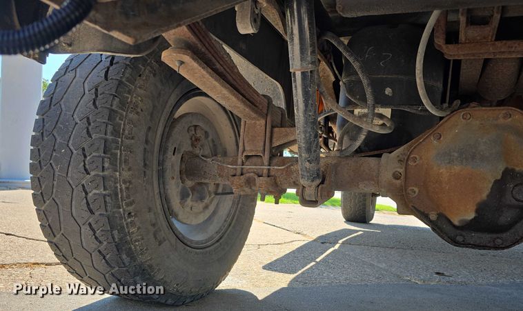 image for item DR3935 2001 Dodge Ram 1500 Quad Cab pickup truck