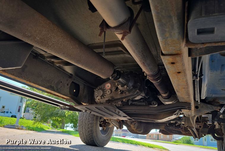 image for item DR3935 2001 Dodge Ram 1500 Quad Cab pickup truck