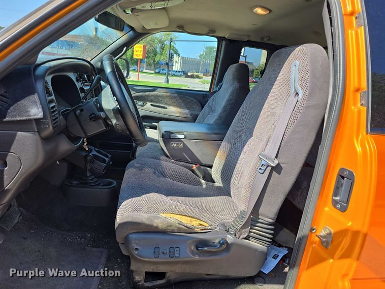 image for item DR3935 2001 Dodge Ram 1500 Quad Cab pickup truck