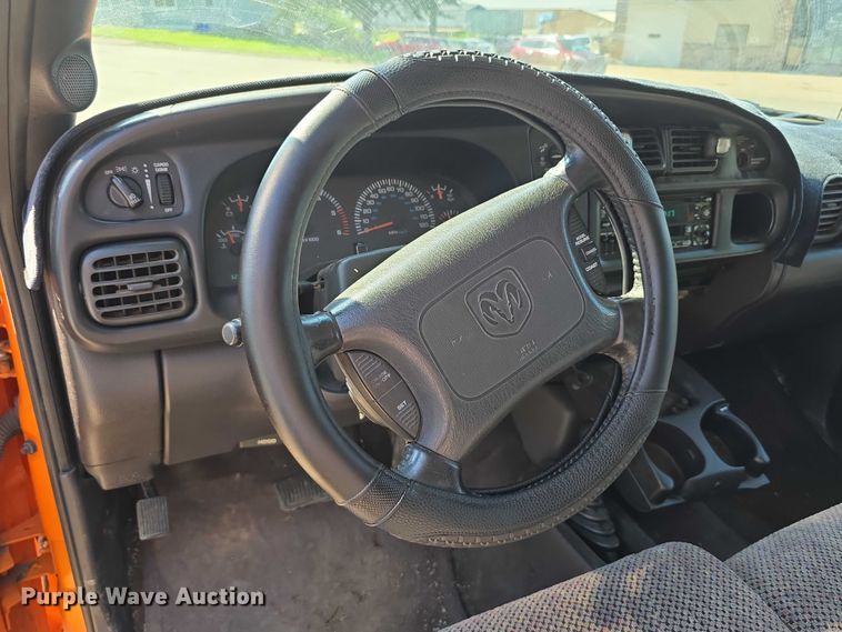 image for item DR3935 2001 Dodge Ram 1500 Quad Cab pickup truck