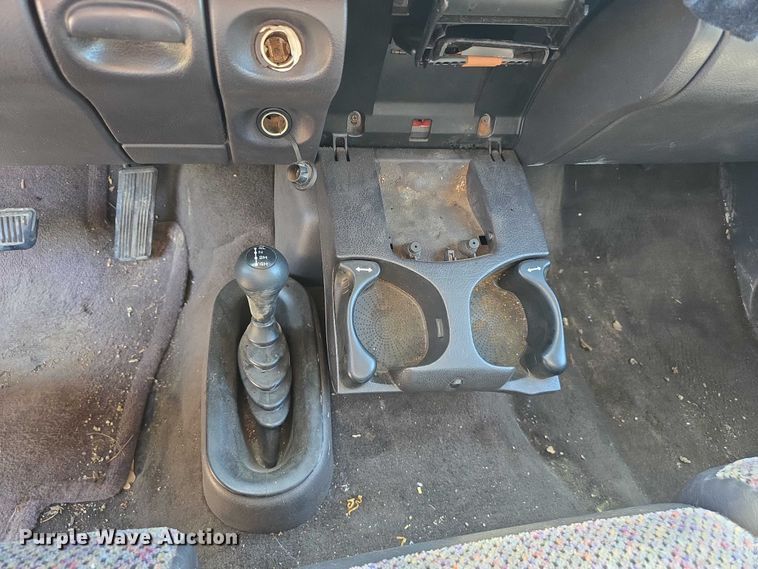 image for item DR3935 2001 Dodge Ram 1500 Quad Cab pickup truck