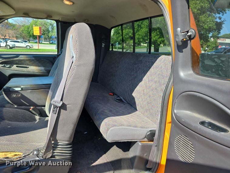 image for item DR3935 2001 Dodge Ram 1500 Quad Cab pickup truck