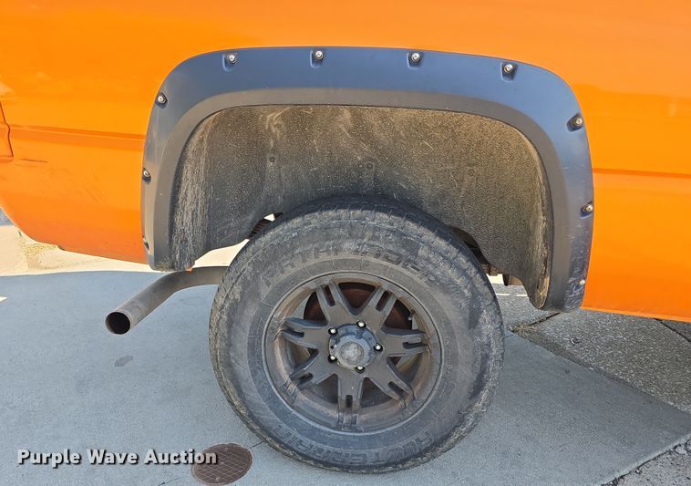 image for item DR3935 2001 Dodge Ram 1500 Quad Cab pickup truck