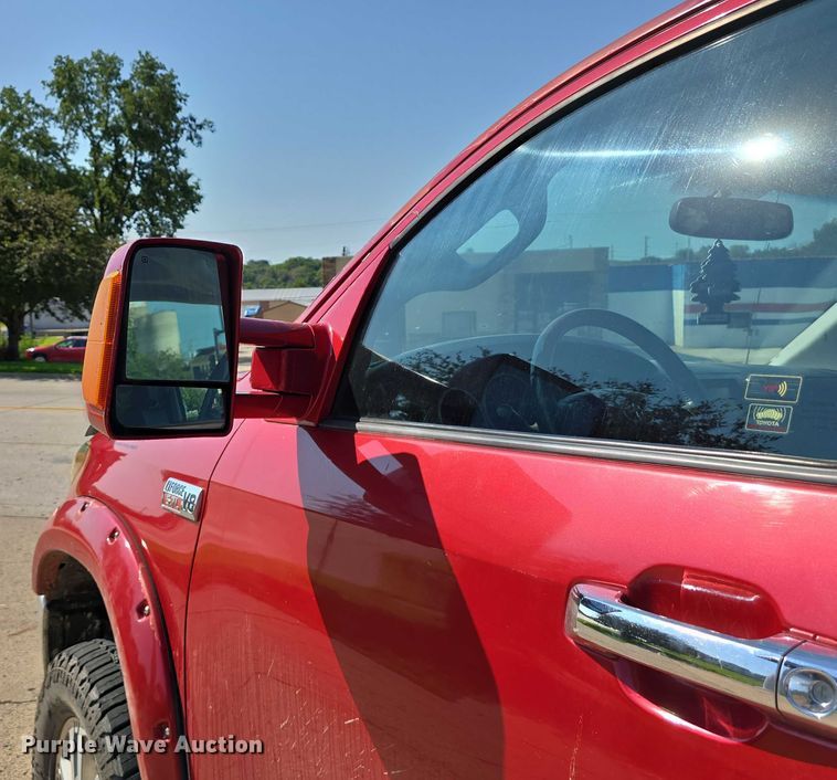 image for item DR3936 2013 Toyota Tundra Limited CrewMax pickup truck