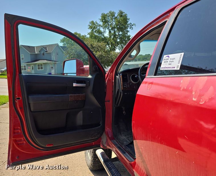 image for item DR3936 2013 Toyota Tundra Limited CrewMax pickup truck