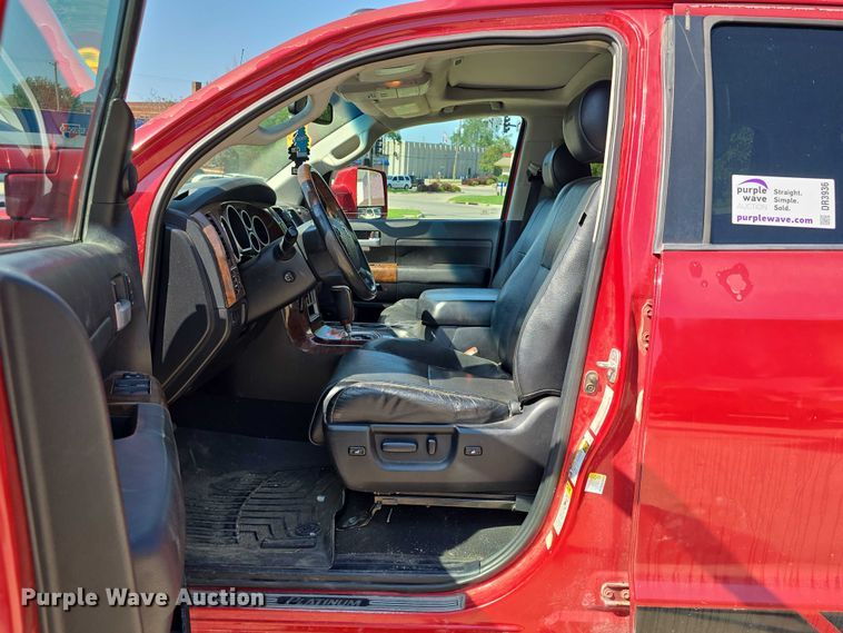 image for item DR3936 2013 Toyota Tundra Limited CrewMax pickup truck