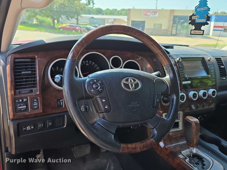 image for item DR3936 2013 Toyota Tundra Limited CrewMax pickup truck