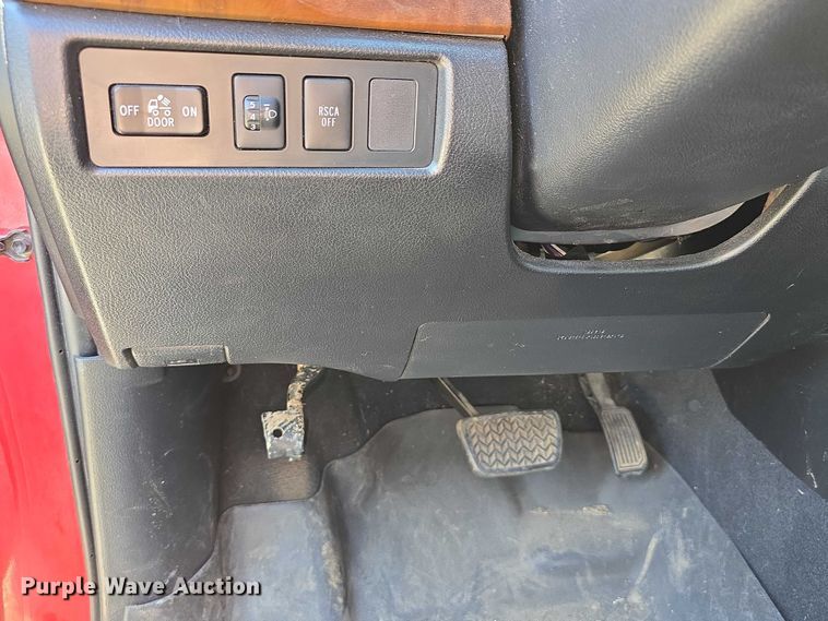 image for item DR3936 2013 Toyota Tundra Limited CrewMax pickup truck