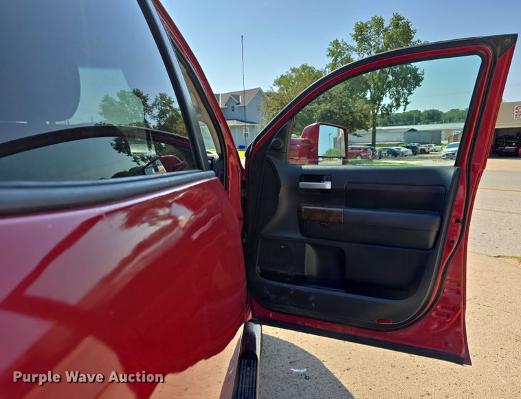 image for item DR3936 2013 Toyota Tundra Limited CrewMax pickup truck