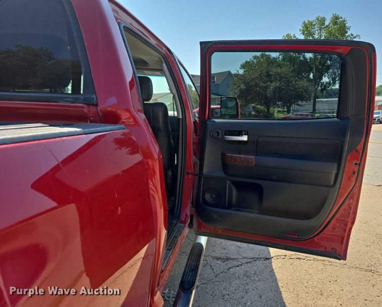 image for item DR3936 2013 Toyota Tundra Limited CrewMax pickup truck