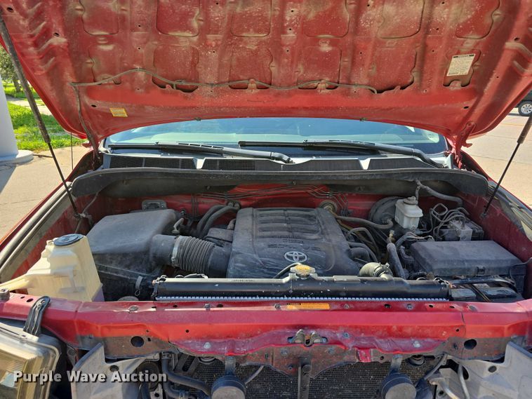 image for item DR3936 2013 Toyota Tundra Limited CrewMax pickup truck