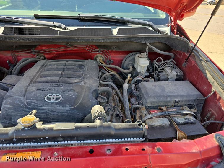 image for item DR3936 2013 Toyota Tundra Limited CrewMax pickup truck