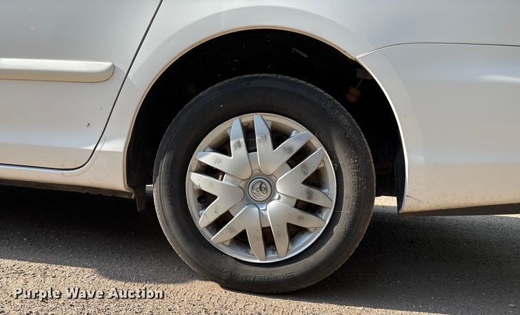 image for item DT3339 2008 Toyota Sienna van