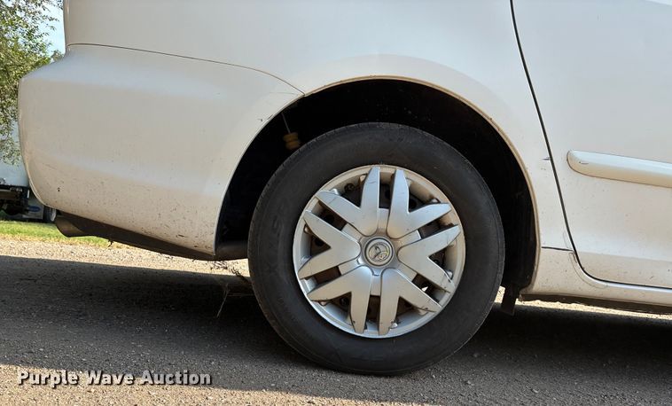 image for item DT3339 2008 Toyota Sienna van