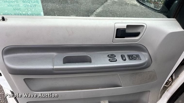 image for item DT3424 2005 Ford Freestar van