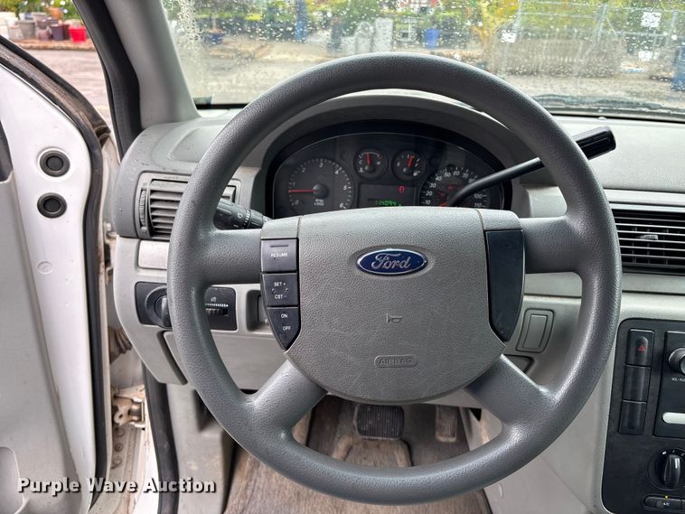 image for item DT3424 2005 Ford Freestar van