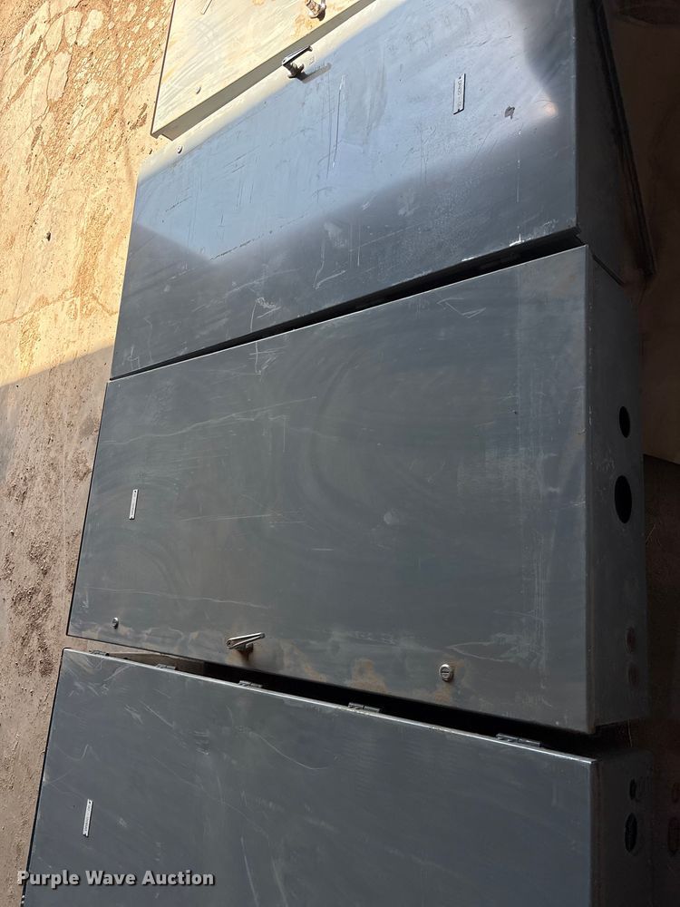 image for item DT4942 Transfer switch boxes