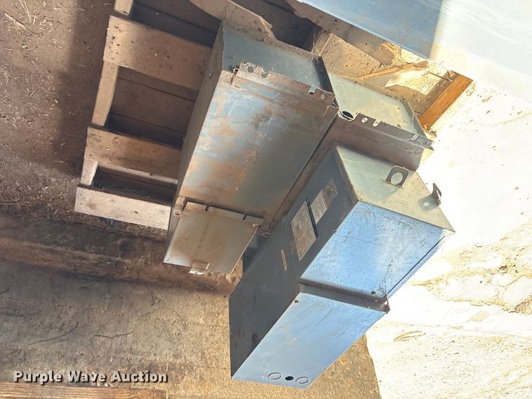 image for item DT4942 Transfer switch boxes