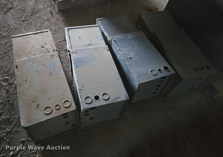 image for item DT4942 Transfer switch boxes