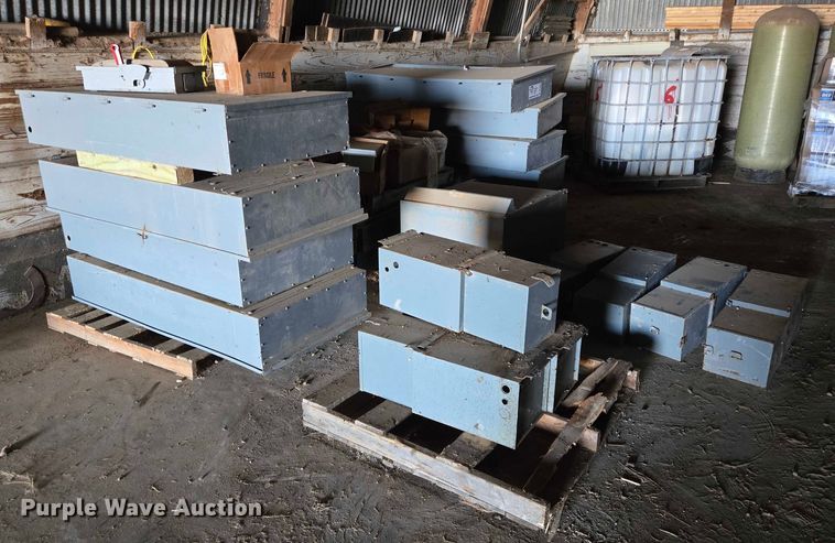 image for item DT4942 Transfer switch boxes