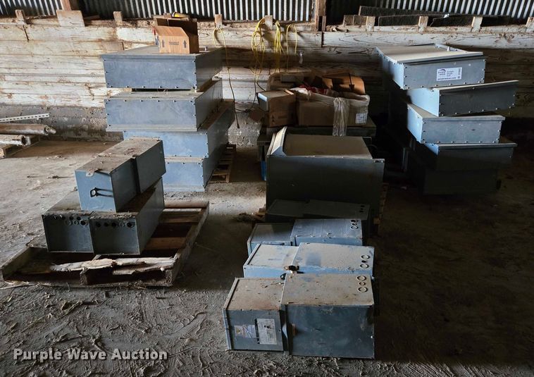 image for item DT4942 Transfer switch boxes