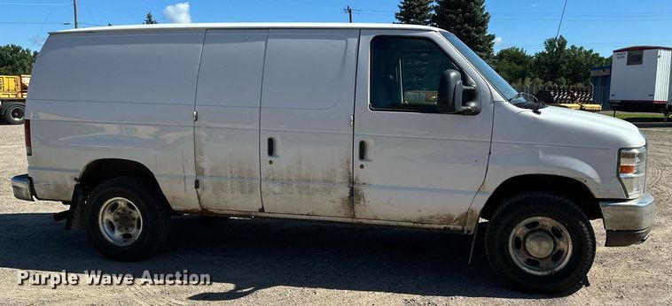 image for item DT6253 2011 Ford E350 Super Duty van