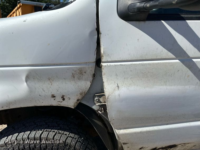 image for item DT6253 2011 Ford E350 Super Duty van