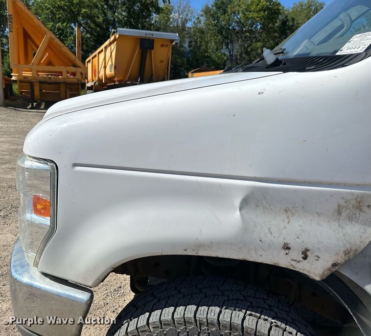 image for item DT6253 2011 Ford E350 Super Duty van