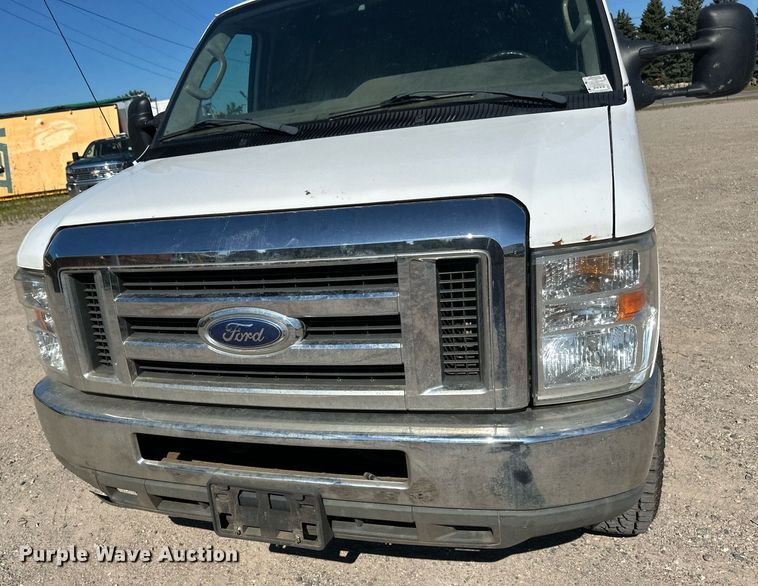 image for item DT6253 2011 Ford E350 Super Duty van