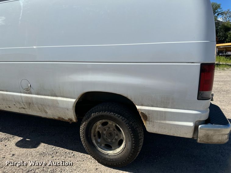 image for item DT6253 2011 Ford E350 Super Duty van