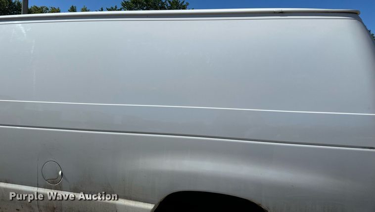 image for item DT6253 2011 Ford E350 Super Duty van