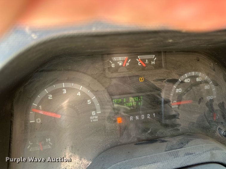 image for item DT6253 2011 Ford E350 Super Duty van