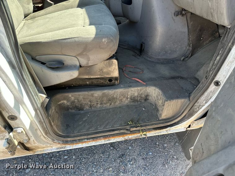 image for item DT6253 2011 Ford E350 Super Duty van