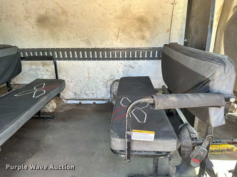 image for item DT6253 2011 Ford E350 Super Duty van