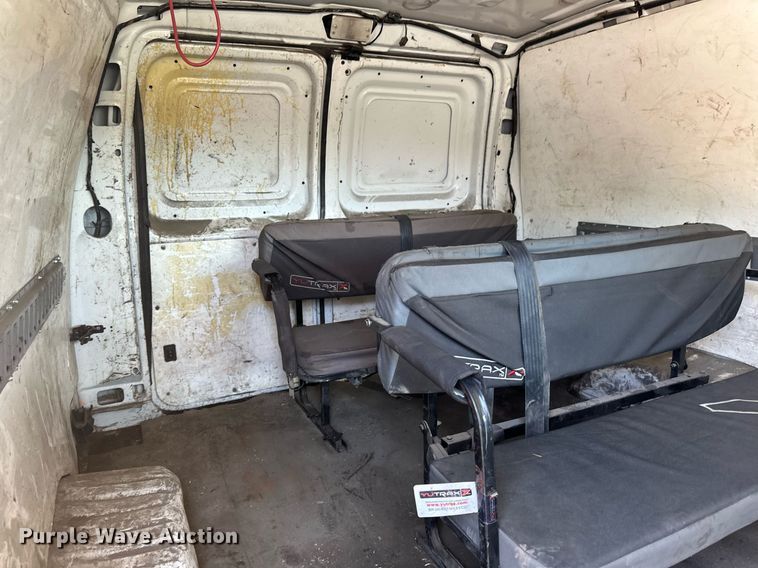 image for item DT6253 2011 Ford E350 Super Duty van