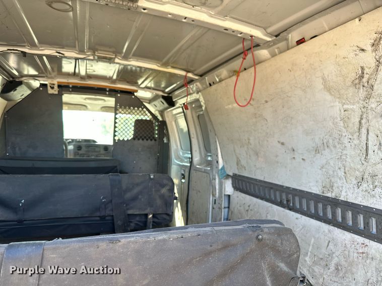 image for item DT6253 2011 Ford E350 Super Duty van
