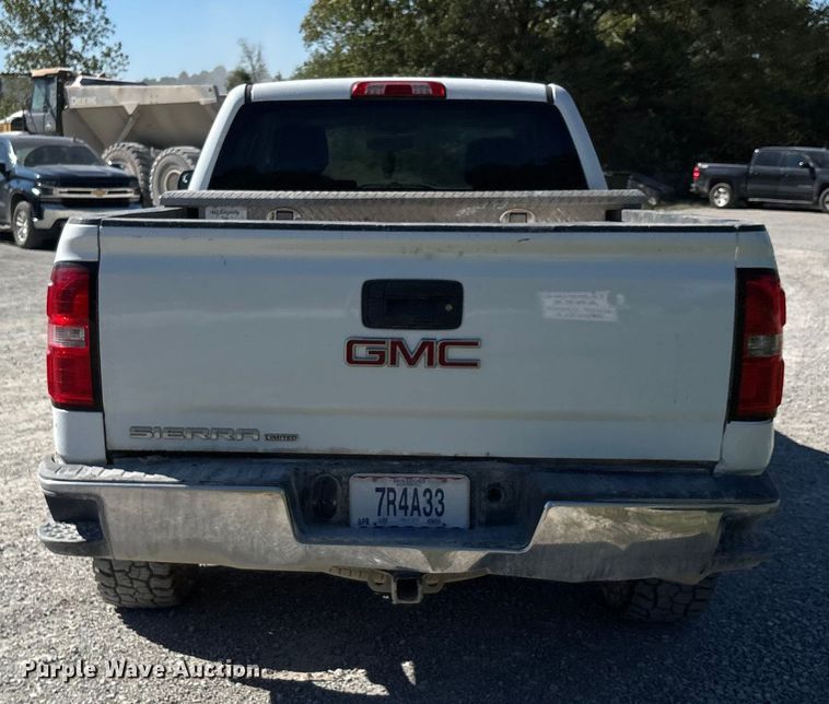 image for item DU1410 2019 GMC Sierra 1500 Ext. Cab pickup truck
