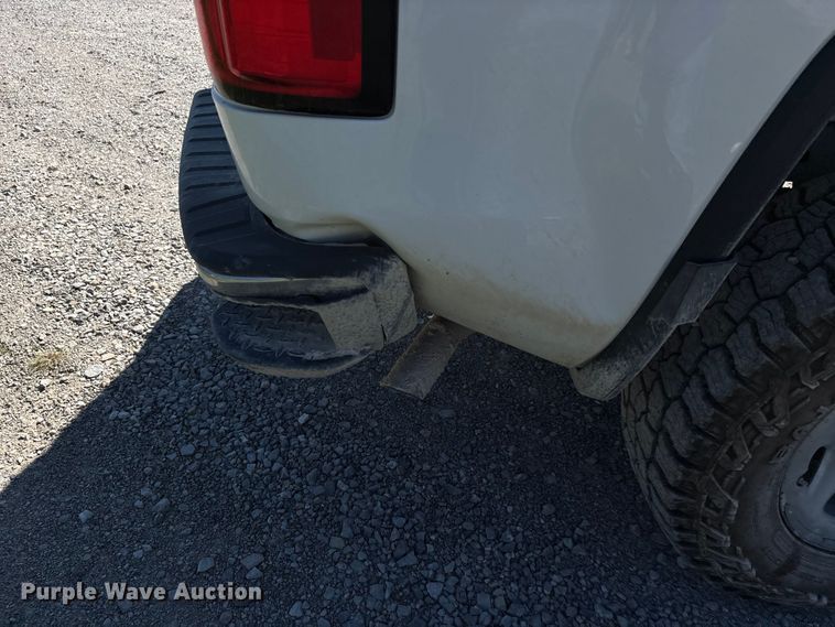 image for item DU1410 2019 GMC Sierra 1500 Ext. Cab pickup truck