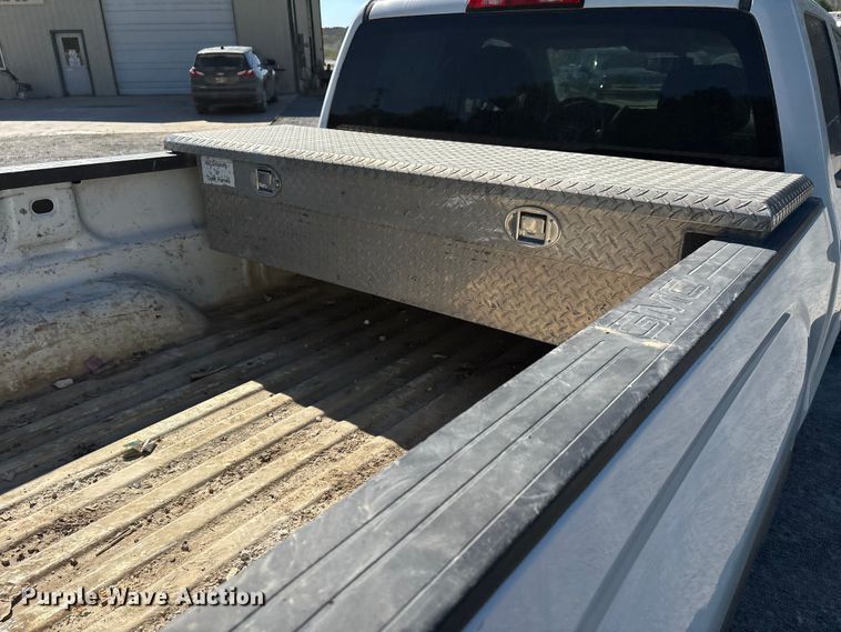 image for item DU1410 2019 GMC Sierra 1500 Ext. Cab pickup truck