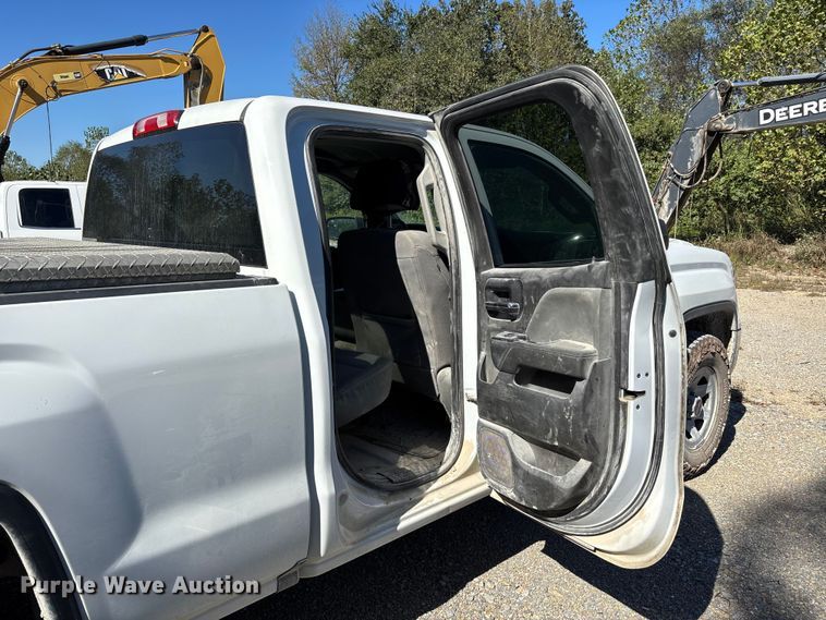 image for item DU1410 2019 GMC Sierra 1500 Ext. Cab pickup truck