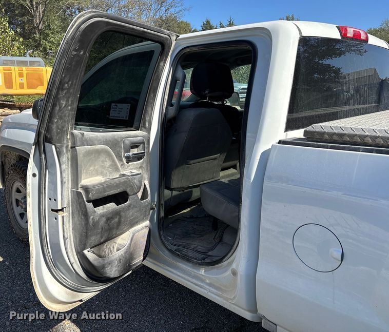 image for item DU1410 2019 GMC Sierra 1500 Ext. Cab pickup truck